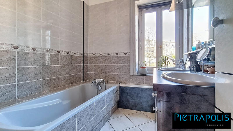 Appartement - 113 m² - 4 pièces