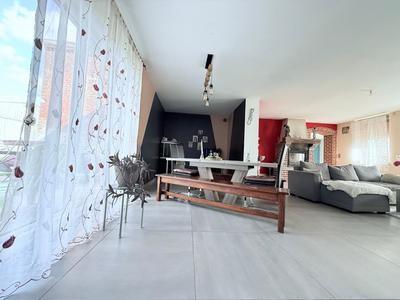 Maison - 196 m² - 4 pièces