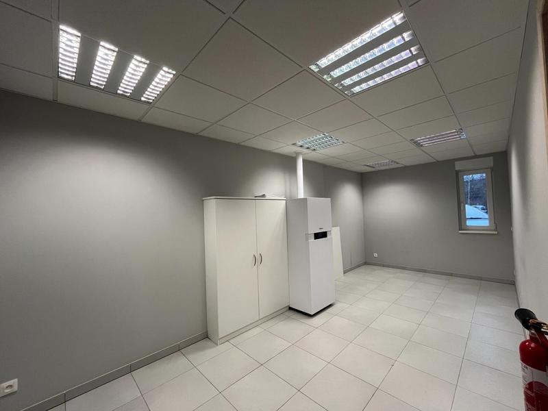 Bureau - 107 m² - 2 pièces