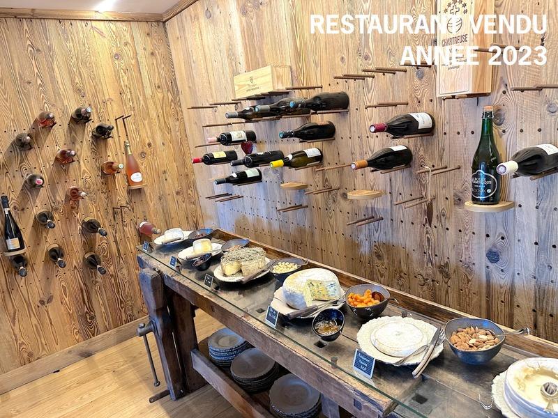 Local commercial - 238 m² - 4 pièces