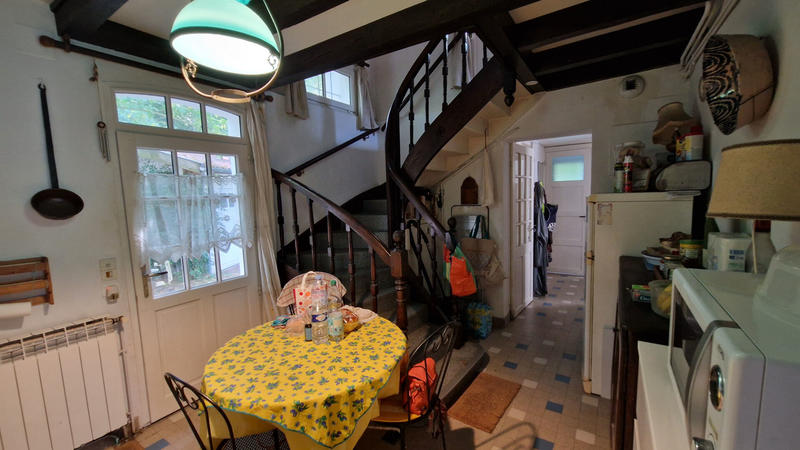 Maison - 208 m² - 7 pièces