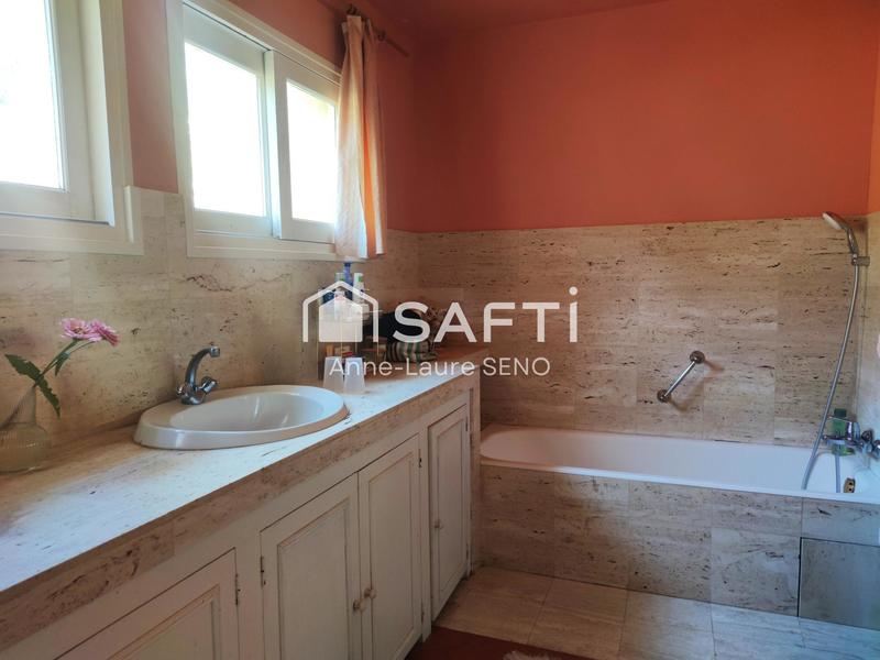 Maison - 395 m² - 14 pièces