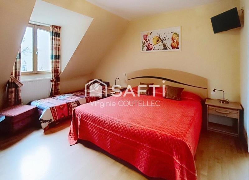 Maison - 254 m² - 12 pièces