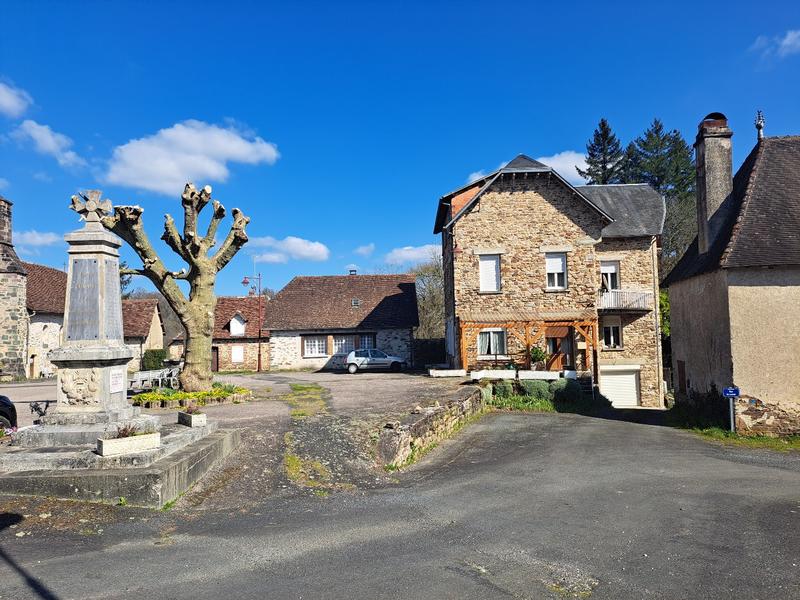 Maison de village - 200 m² - 7 pièces
