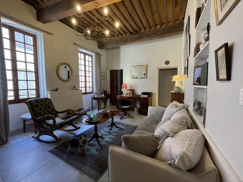 Appartement - 93 m² - 5 pièces