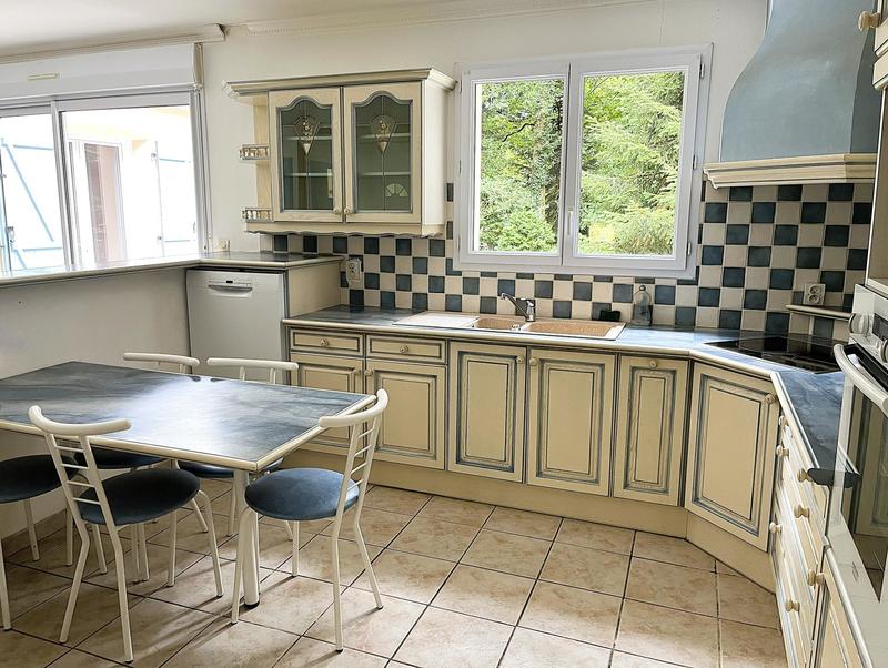 Maison - 165 m² - 6 pièces