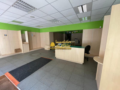 Local commercial - 211 m² - 5 pièces