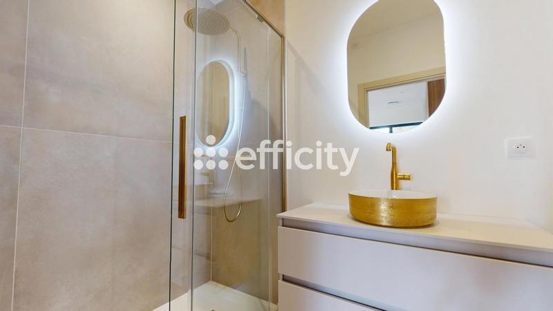 Pavillon - 174 m² - 6 pièces