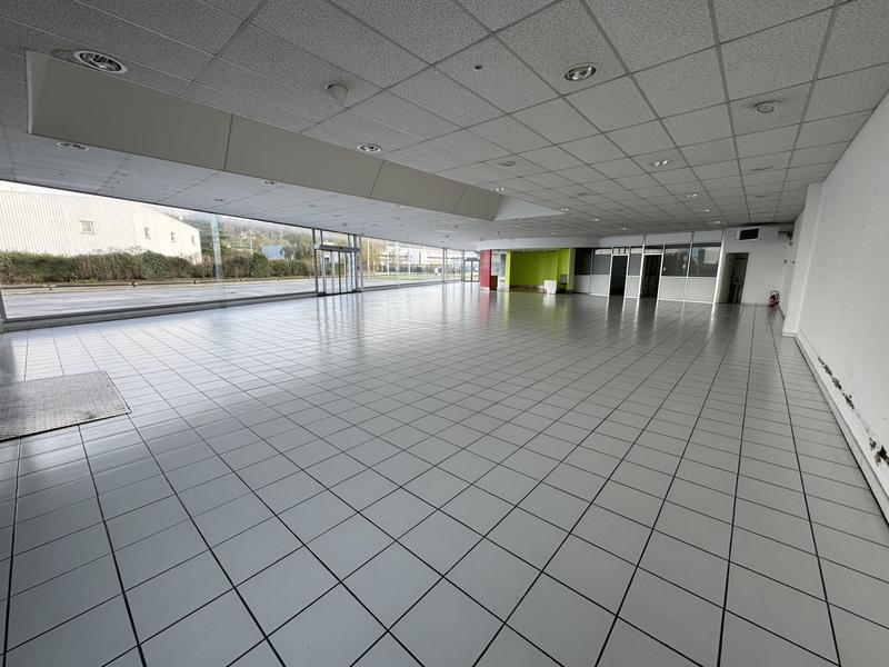 Local d'activités - 850 m²