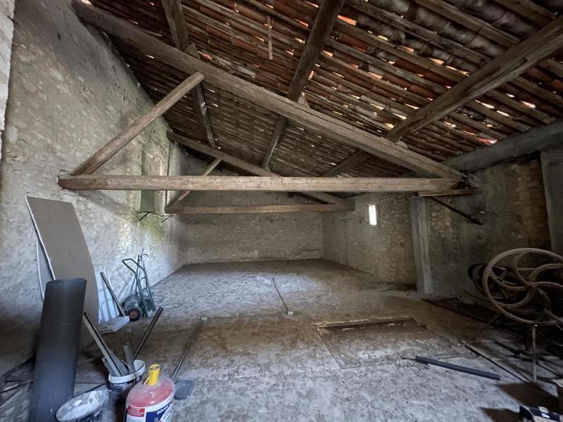 Maison - 201 m² - 10 pièces