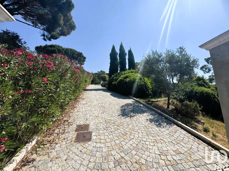 Maison - 185 m² - 5 pièces