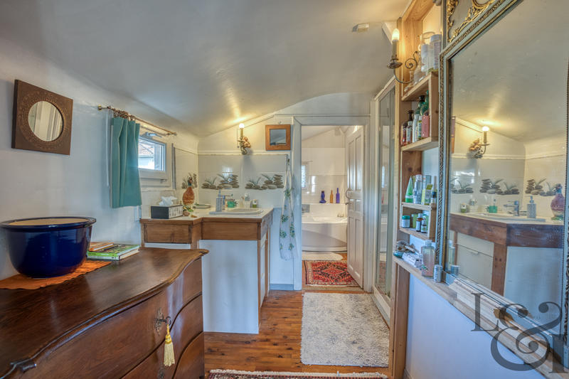 Maison - 206 m² - 7 pièces