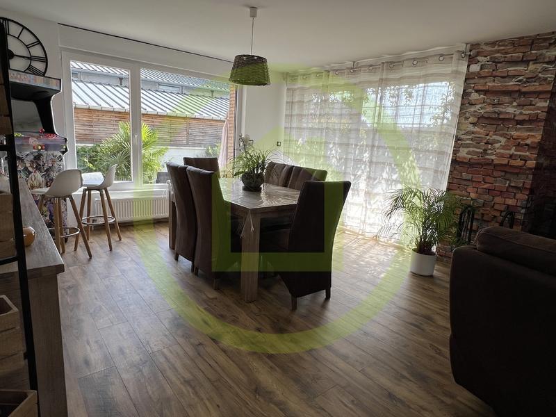 Maison - 195 m² - 7 pièces