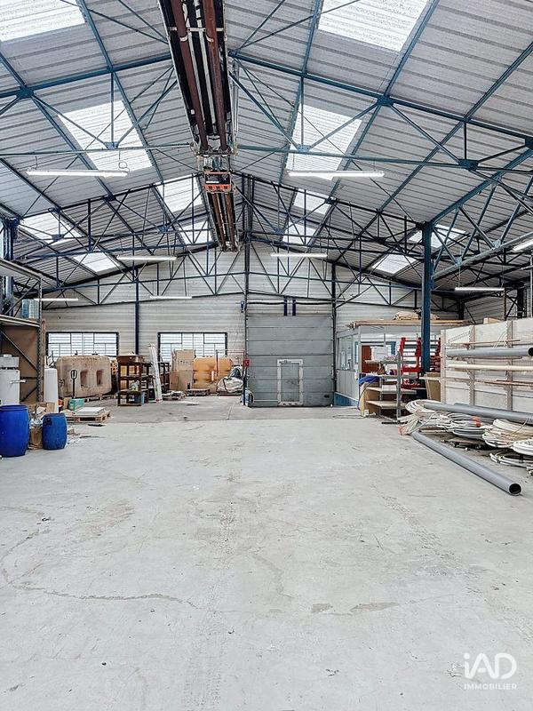 Local commercial - 827 m²