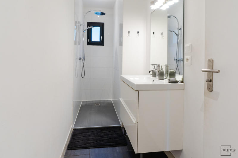 Villa - 213 m² - 11 pièces