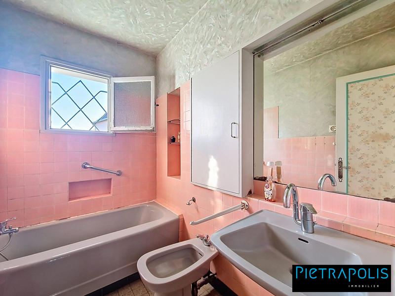 Maison - 140 m² - 5 pièces