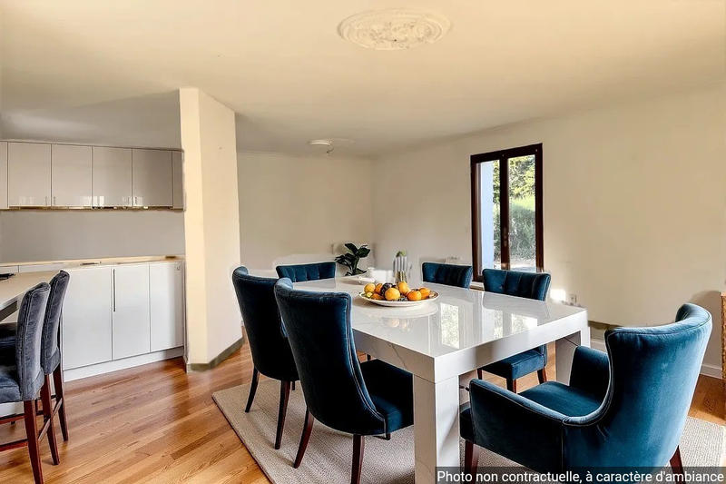 Maison - 140 m² - 5 pièces