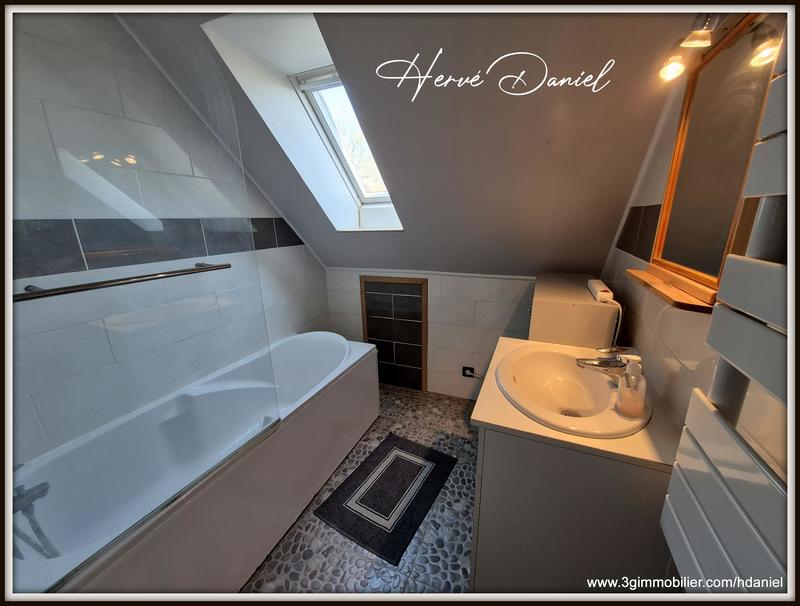 Maison traditionnelle - 124 m² - 7 pièces