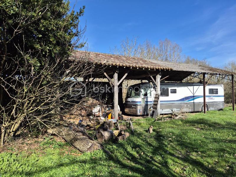 Propriété - 210 m² - 7 pièces