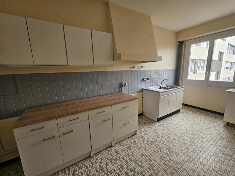 Appartement - 85 m² - 3 pièces