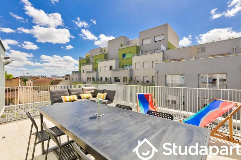 Chambre - 9 m² - 1 pièce