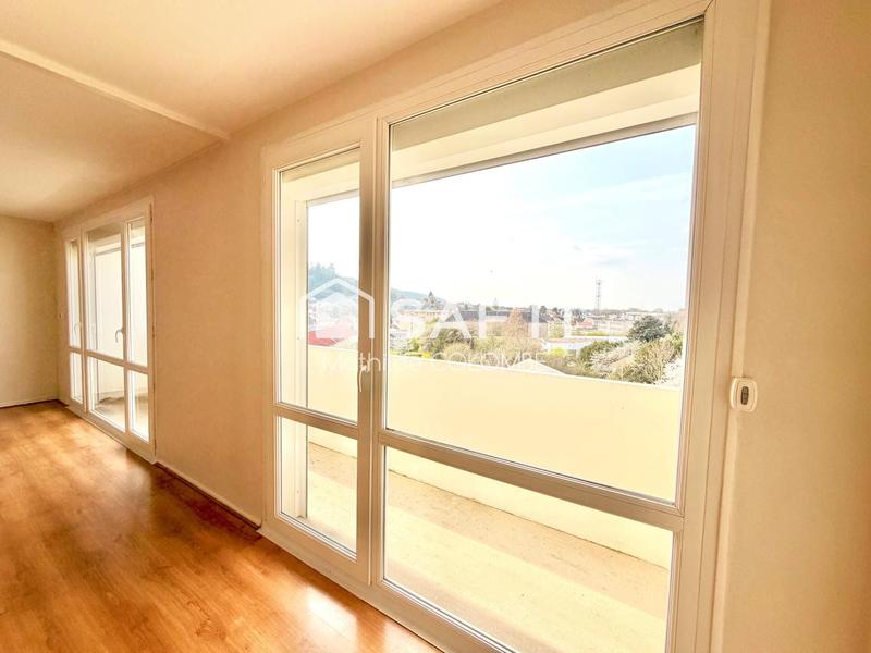 Appartement - 77 m² - 5 pièces