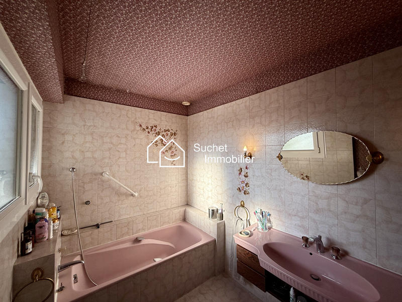 Maison - 189 m² - 6 pièces