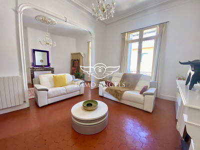 Appartement - 146 m² - 7 pièces