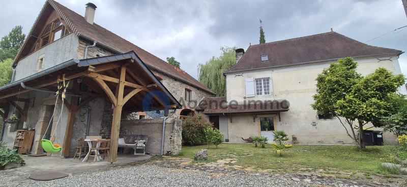 Maison ancienne - 273 m² - 9 pièces