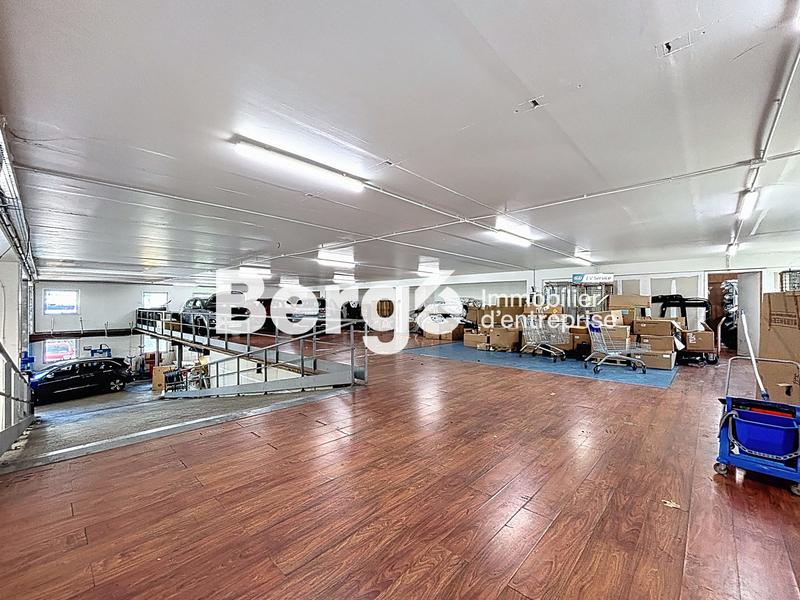 Entrepôt - 939 m²