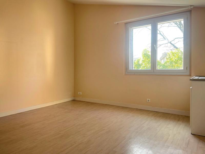 Maison - 303 m² - 12 pièces