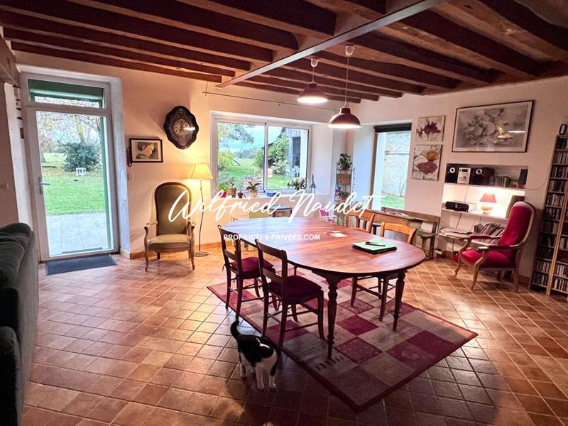 Maison - 157 m² - 7 pièces