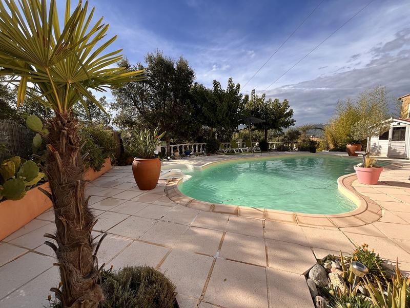 Villa - 180 m² - 7 pièces