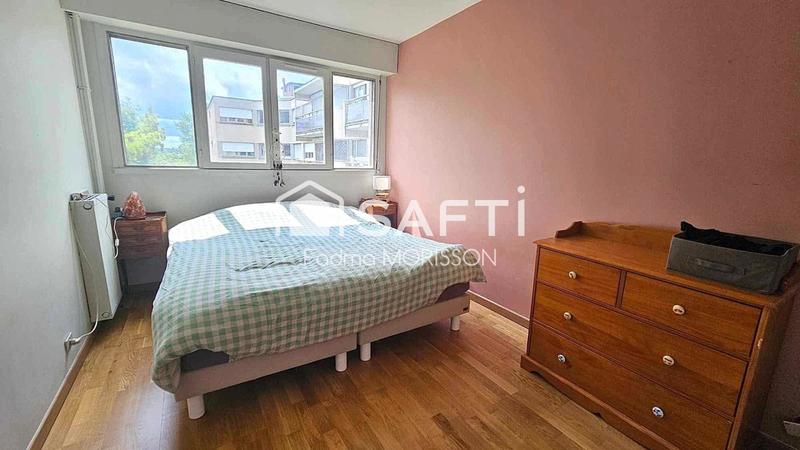 Appartement - 99 m² - 5 pièces