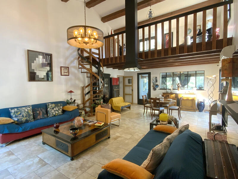 Maison - 175 m² - 6 pièces