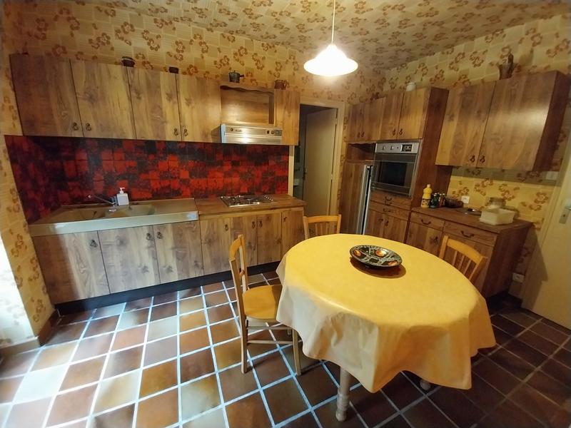 Maison traditionnelle - 197 m² - 9 pièces