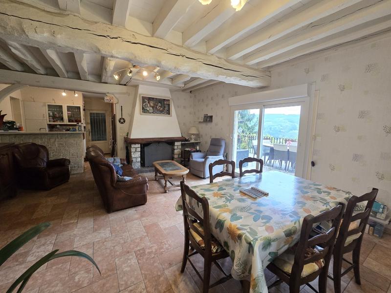 Maison - 105 m² - 4 pièces