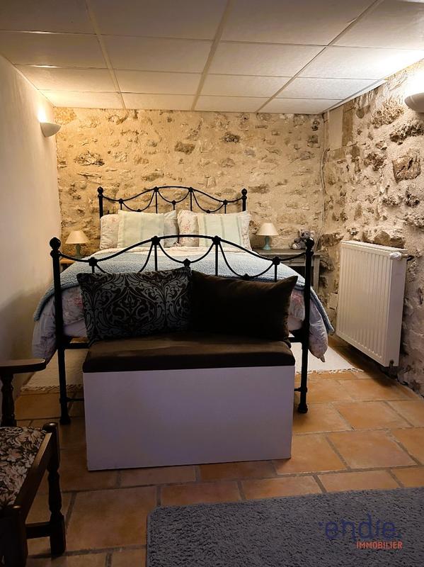 Maison - 385 m² - 11 pièces