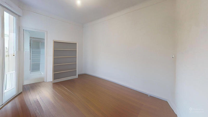 Maison - 223 m² - 9 pièces