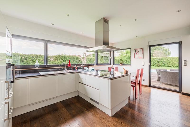 Propriété - 420 m² - 10 pièces