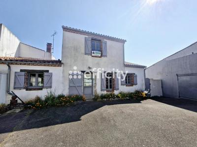 Maison en pierre - 173 m² - 6 pièces