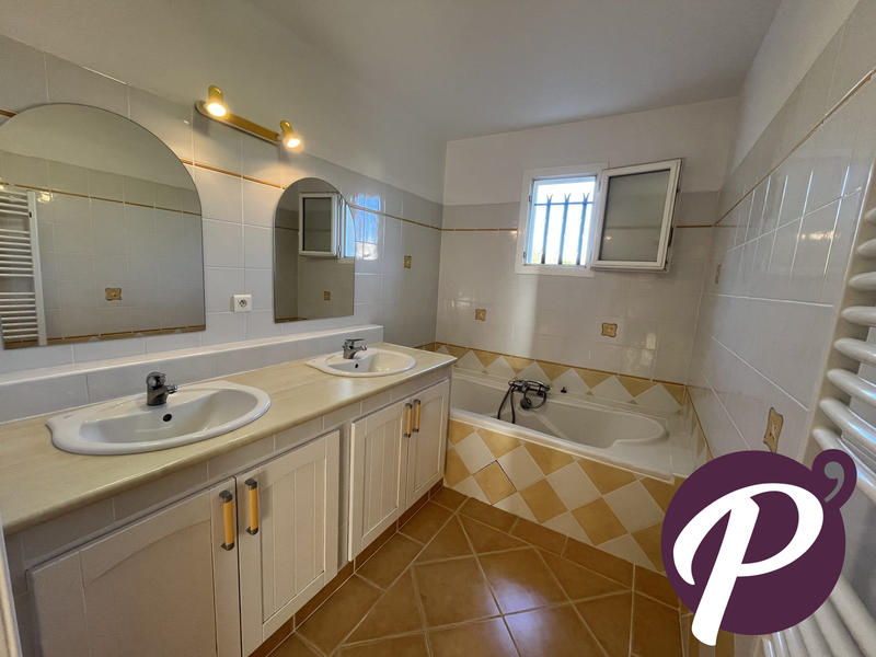 Maison - 161 m² - 6 pièces