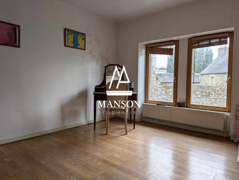 Maison - 206 m² - 8 pièces