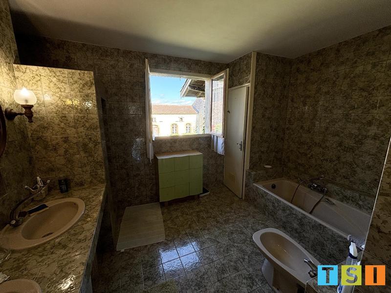 Maison - 287 m² - 7 pièces