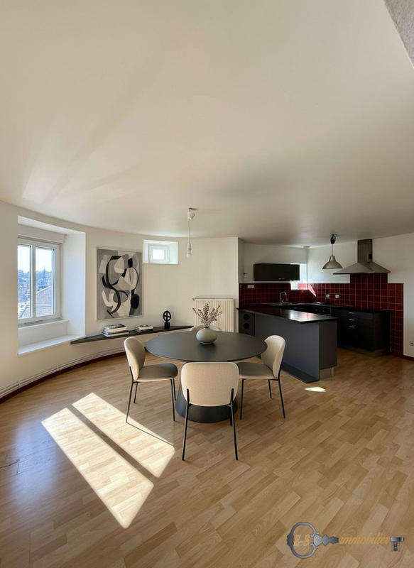 Appartement - 87 m² - 3 pièces