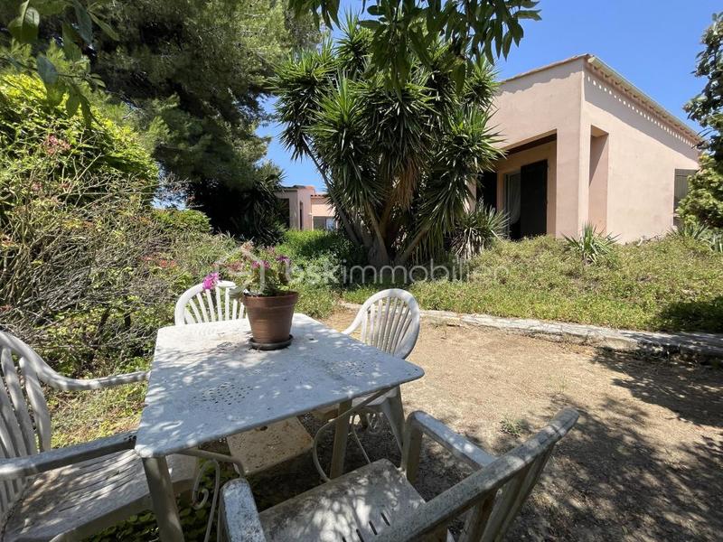 Maison traditionnelle - 100 m² - 4 pièces