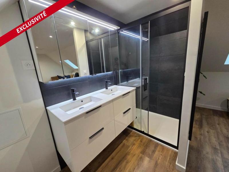 Maison - 176 m² - 8 pièces