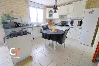 Maison - 98 m² - 4 pièces