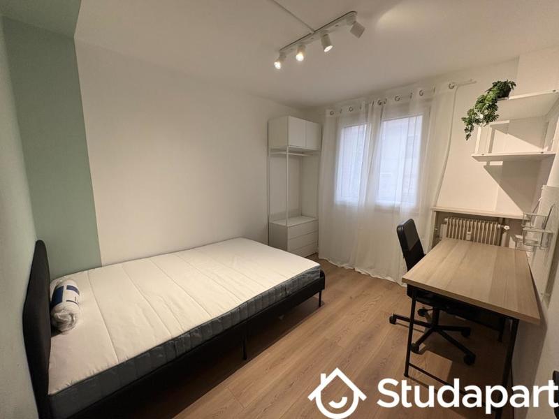 Chambre - 11 m² - 1 pièce