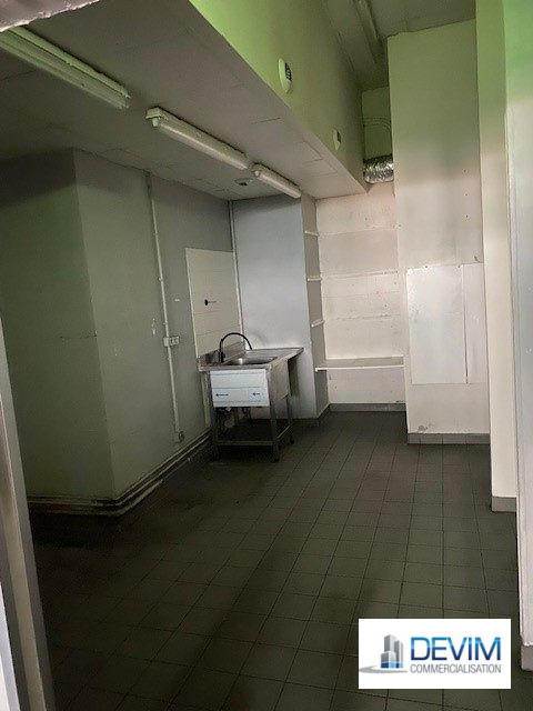 Local commercial - 110 m²